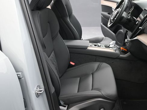 New 2026 Volvo XC90 B5 Core AWD/4WD image 27