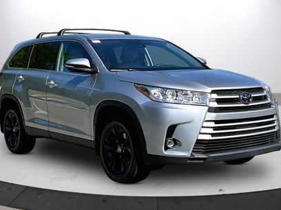 Used 2019 Toyota Highlander LE w/ Protection Package #3
