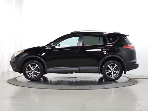 Used 2016 Toyota RAV4 XLE AWD/4WD image 4