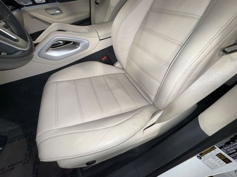 Used 2020 Mercedes-Benz GLE 580 GLE 580 w/ Parking Assist Package image 19