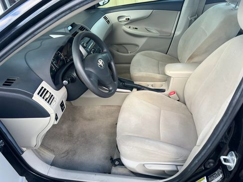 Used 2013 Toyota Corolla L FWD image 6
