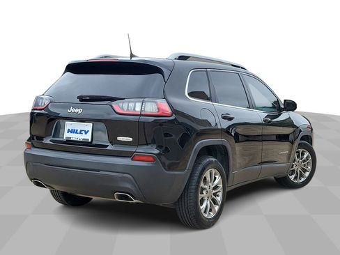 Used 2019 Jeep Cherokee Latitude Plus w/ Comfort/Convenience Group FWD image 8