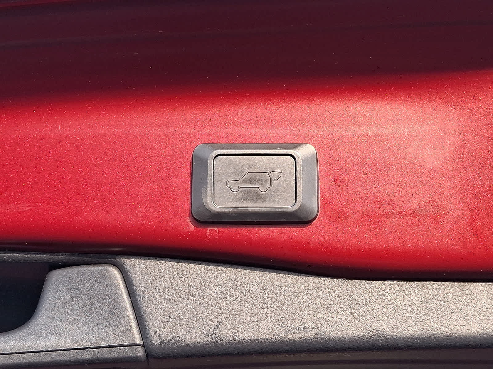Used 2019 Toyota RAV4 XLE w/ Convenience Package FWD image 31