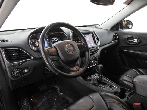 Used 2020 Jeep Cherokee Trailhawk w/ Cold Weather Group AWD/4WD image 24
