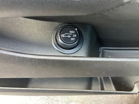 Used 2015 Cadillac SRX Luxury w/ Driver Awareness Package image 12