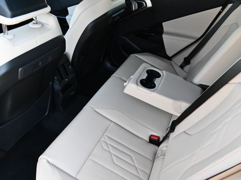 New 2026 BMW X3 xDrive30 w/ Premium Package image 9