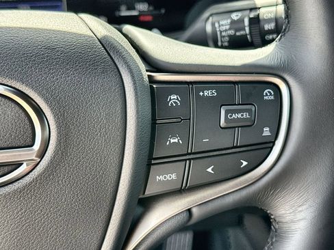 New 2026 Lexus UX 300h FWD image 27