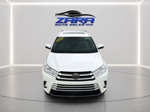 Used 2017 Toyota Highlander XLE AWD/4WD image 10