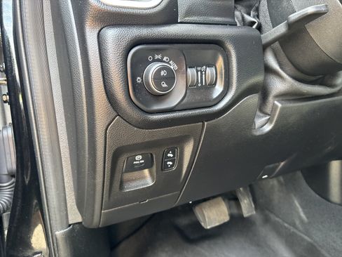 Used 2019 RAM 1500 Big Horn AWD/4WD image 11