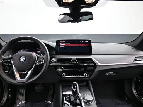 Used 2023 BMW 530i xDrive w/ Premium Package AWD/4WD image 12