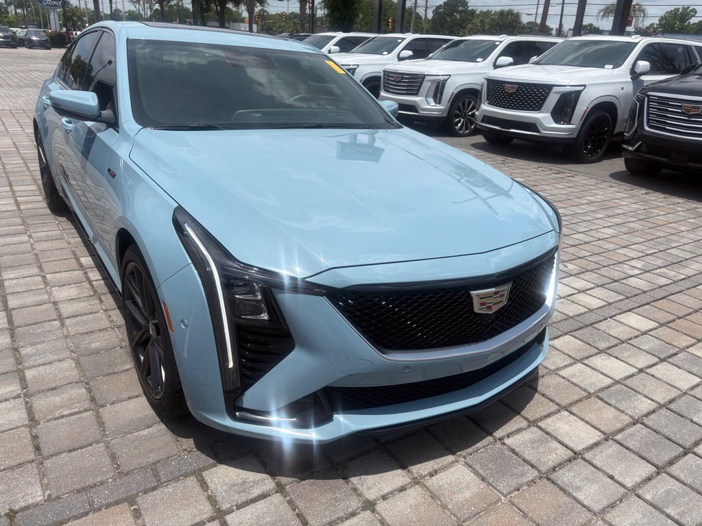 Used 2025 Cadillac CT5 V RWD image 5