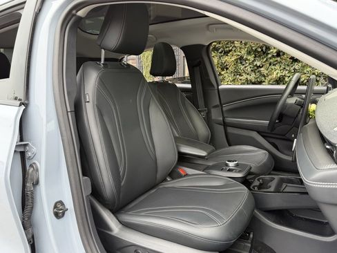 Used 2024 Ford Mustang Mach-E Premium image 35