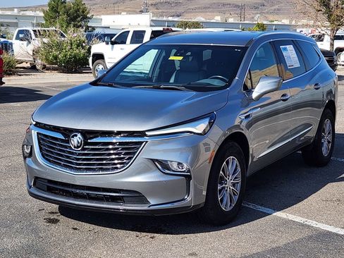 Used 2024 Buick Enclave Premium image 4