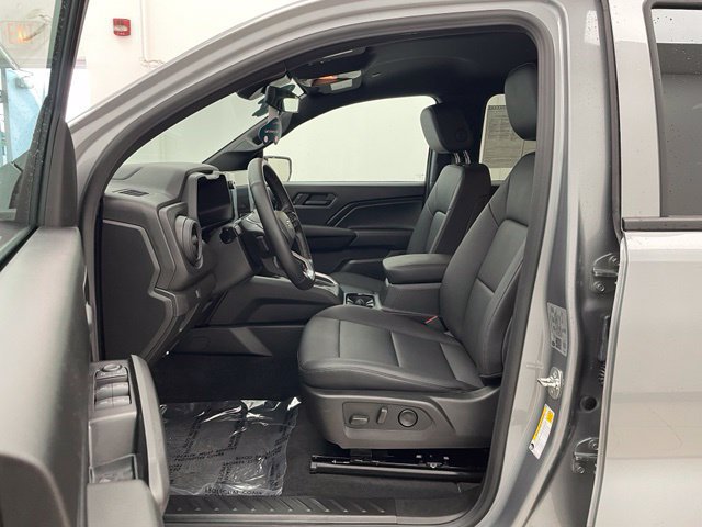 Used 2026 Chevrolet Colorado Trail Boss AWD/4WD image 9