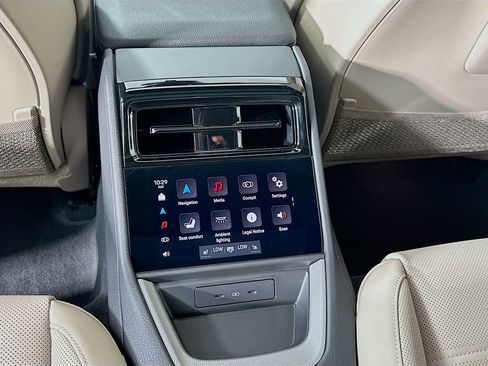 New 2026 Porsche Panamera RWD image 27