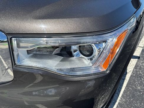Used 2019 GMC Acadia SLE FWD image 46