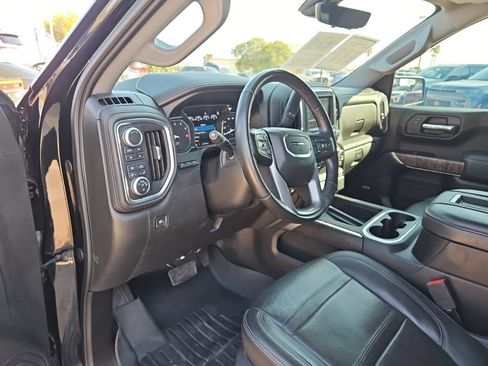 Used 2019 GMC Sierra 1500 Denali w/ Denali Ultimate Package AWD/4WD image 12
