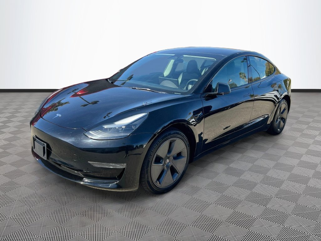 Used 2023 Tesla Model 3 Standard Range RWD image 3