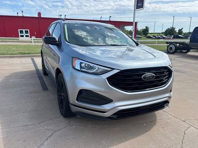 Used 2024 Ford Edge SE w/ Black Appearance Package