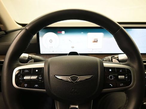 Used 2025 Genesis GV80 2.5T Prestige AWD/4WD image 13