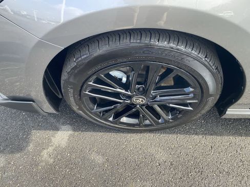 Used 2025 Toyota Camry SE w/ Convenience Package image 11