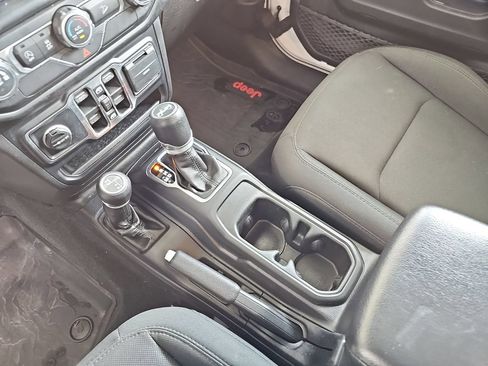 Used 2019 Jeep Wrangler Unlimited Sport S AWD/4WD image 28