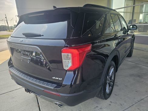 Used 2022 Ford Explorer XLT w/ Equipment Group 202A image 6