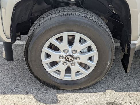 Used 2025 Toyota Tacoma SR5 image 22