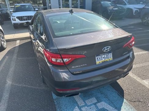 Used 2017 Hyundai Sonata Limited w/ Tech Package 03 FWD image 9