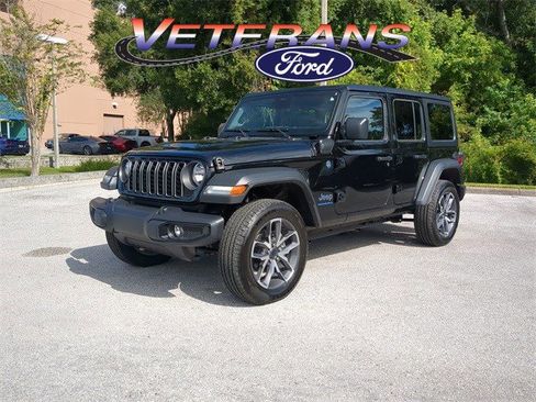 Used 2025 Jeep Wrangler Sport S w/ Convenience Group image 1