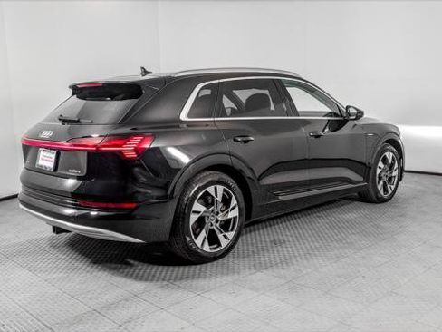 Used 2021 Audi e-tron Premium w/ Towing Package image 8