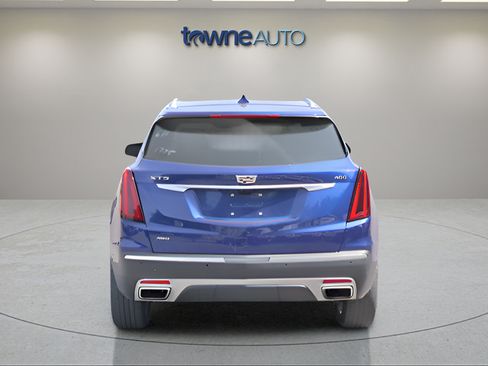 Used 2023 Cadillac XT5 Premium Luxury w/ Technology Package AWD/4WD image 4
