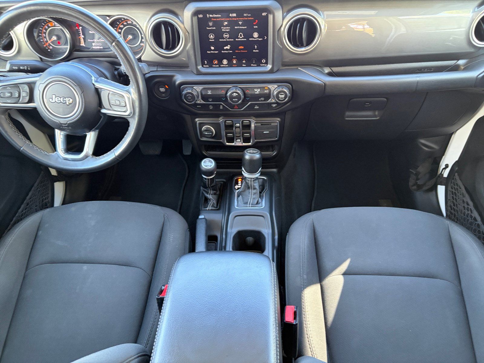 Used 2023 Jeep Wrangler Unlimited Sahara AWD/4WD image 25