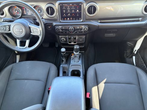 Used 2023 Jeep Wrangler Unlimited Sahara AWD/4WD image 25