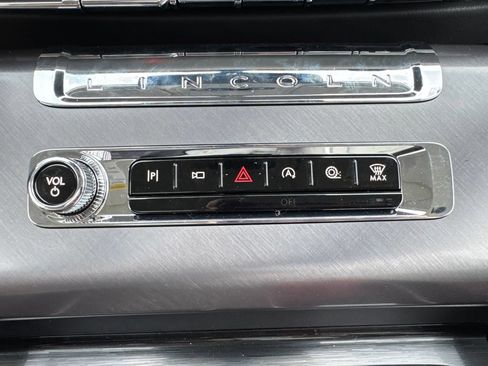 New 2026 Lincoln Aviator AWD image 19