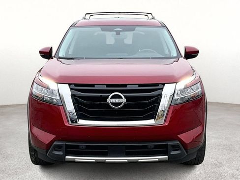 Used 2024 Nissan Pathfinder SL w/ SL Premium Package FWD image 4