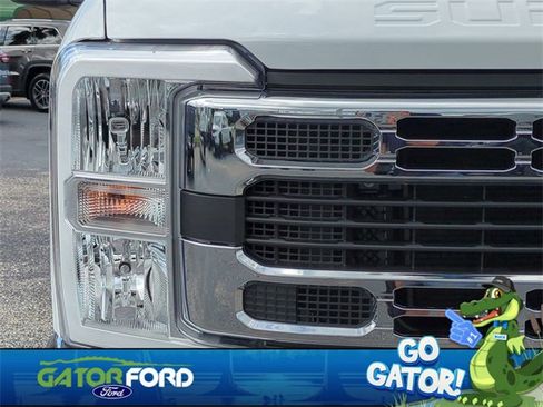 Used 2025 Ford F350 XLT image 10