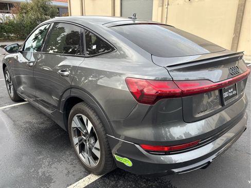 Used 2023 Audi e-tron Premium w/ Convenience Plus Package image 4