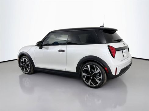 New 2026 MINI Cooper 2-Door Hardtop FWD image 7