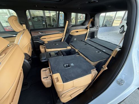 Used 2023 Jeep Grand Cherokee L Summit w/ Advanced Protech Group IV image 64