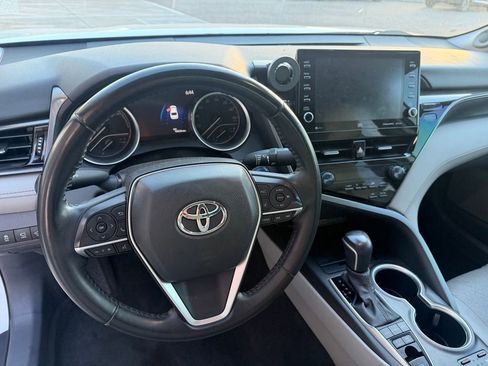 Used 2021 Toyota Camry XLE w/ Navigation Upgrade Package FWD image 20