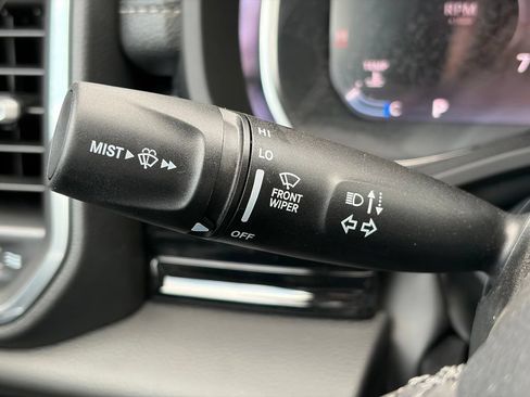 New 2026 RAM 1500 Laramie AWD/4WD image 35
