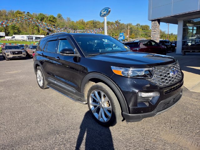 Used 2024 Ford Explorer Platinum w/ Technology Package AWD/4WD image 2