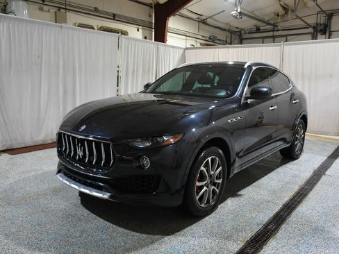 Used 2017 Maserati Levante Base image 26