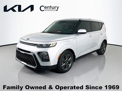 Used 2021 Kia Soul S FWD image 1