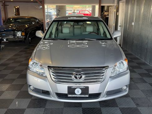 Used 2010 Toyota Avalon Limited image 5