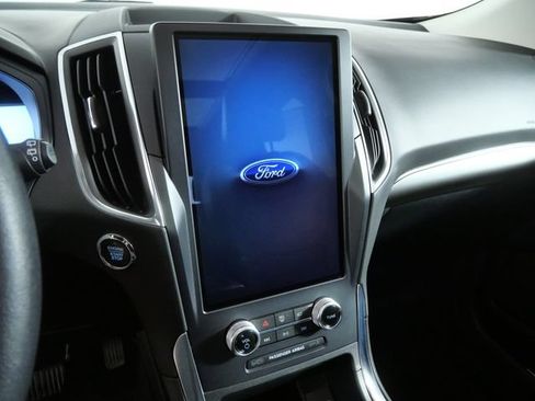 Certified 2024 Ford Edge Titanium AWD/4WD image 19