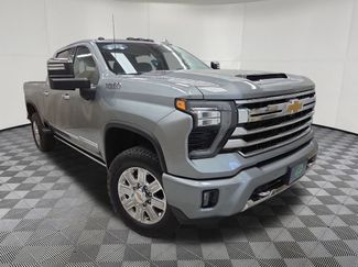 Certified 2024 Chevrolet Silverado 2500 High Country w/ Technology Package AWD/4WD video 3