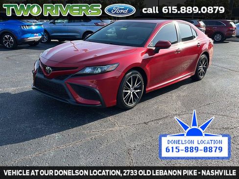 Used 2022 Toyota Camry SE FWD image 4