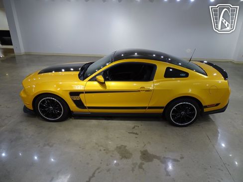 Used 2012 Ford Mustang Boss 302 w/ Boss 302 Accessory Pkg image 5